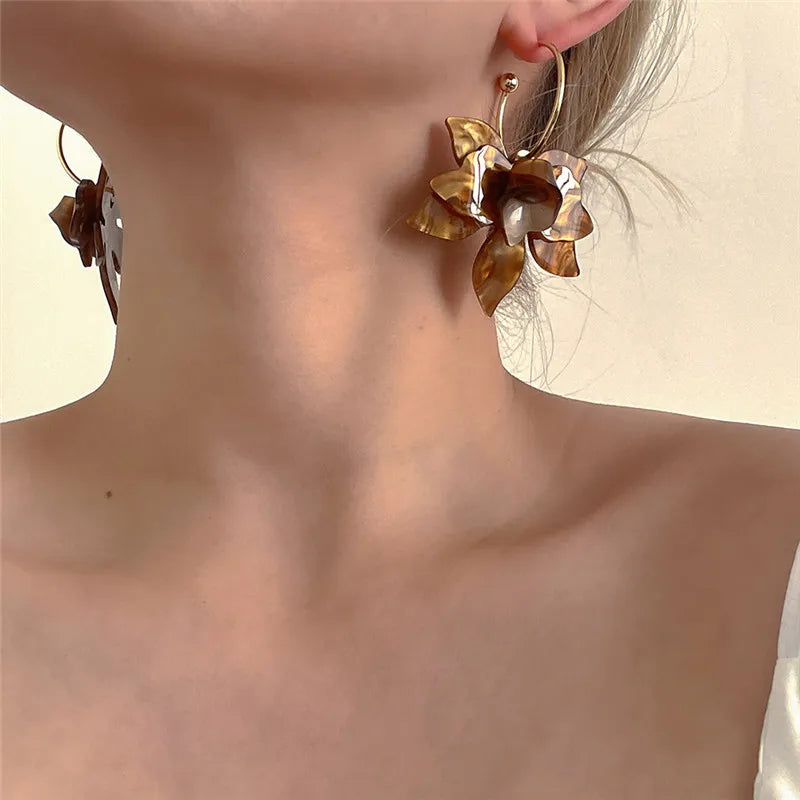 European American Style C Shape Acrylic Metal Petal Earrings
