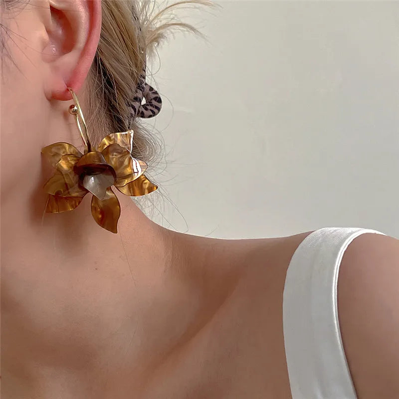European American Style C Shape Acrylic Metal Petal Earrings